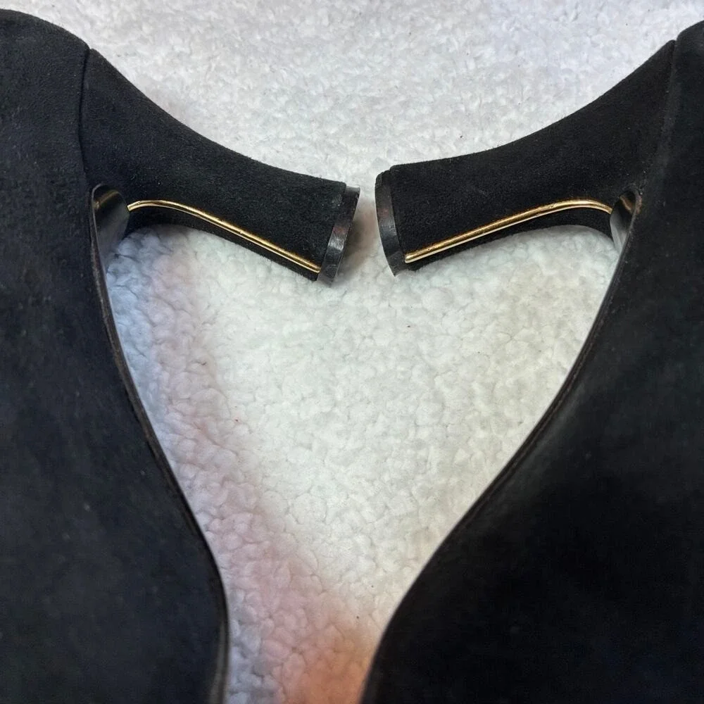 Stuart Weitzman black suede 7W heels Gold embellished‎ Elegant Quiet Luxury Glam